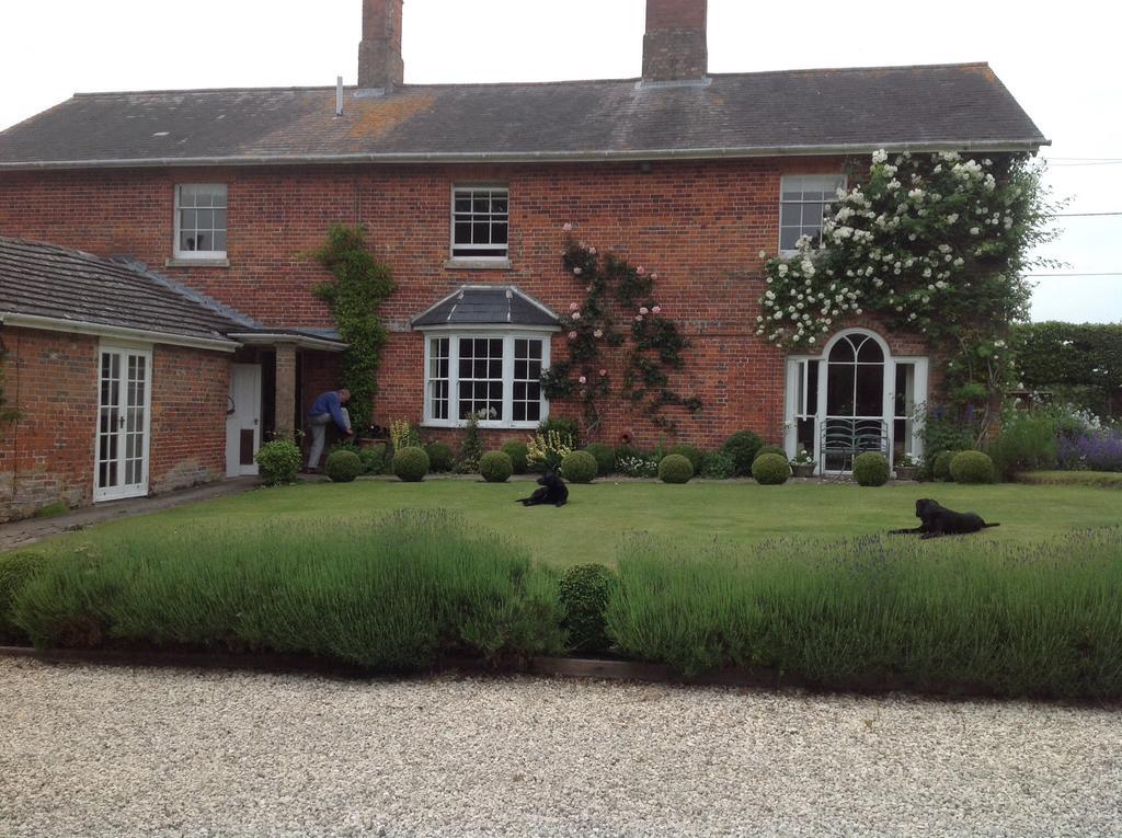 Отель Brunton Farmhouse Collingbourne Kingston Экстерьер фото